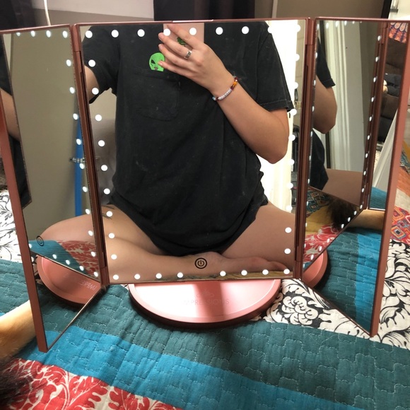 Impressions vanity dimmable trifold makeup mirror - Picture 1 of 5